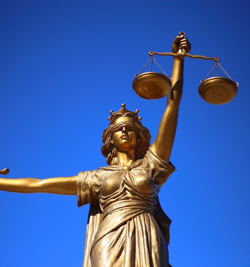 W czym może nam pomóc radca prawny? W jakich kwestiach i w jakich płaszczyznach prawa pomoże nam radca prawny?