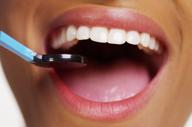 Całościowe leczenie dentystyczne – odkryj ścieżkę do zdrowej i atrakcyjnego uśmiechu.